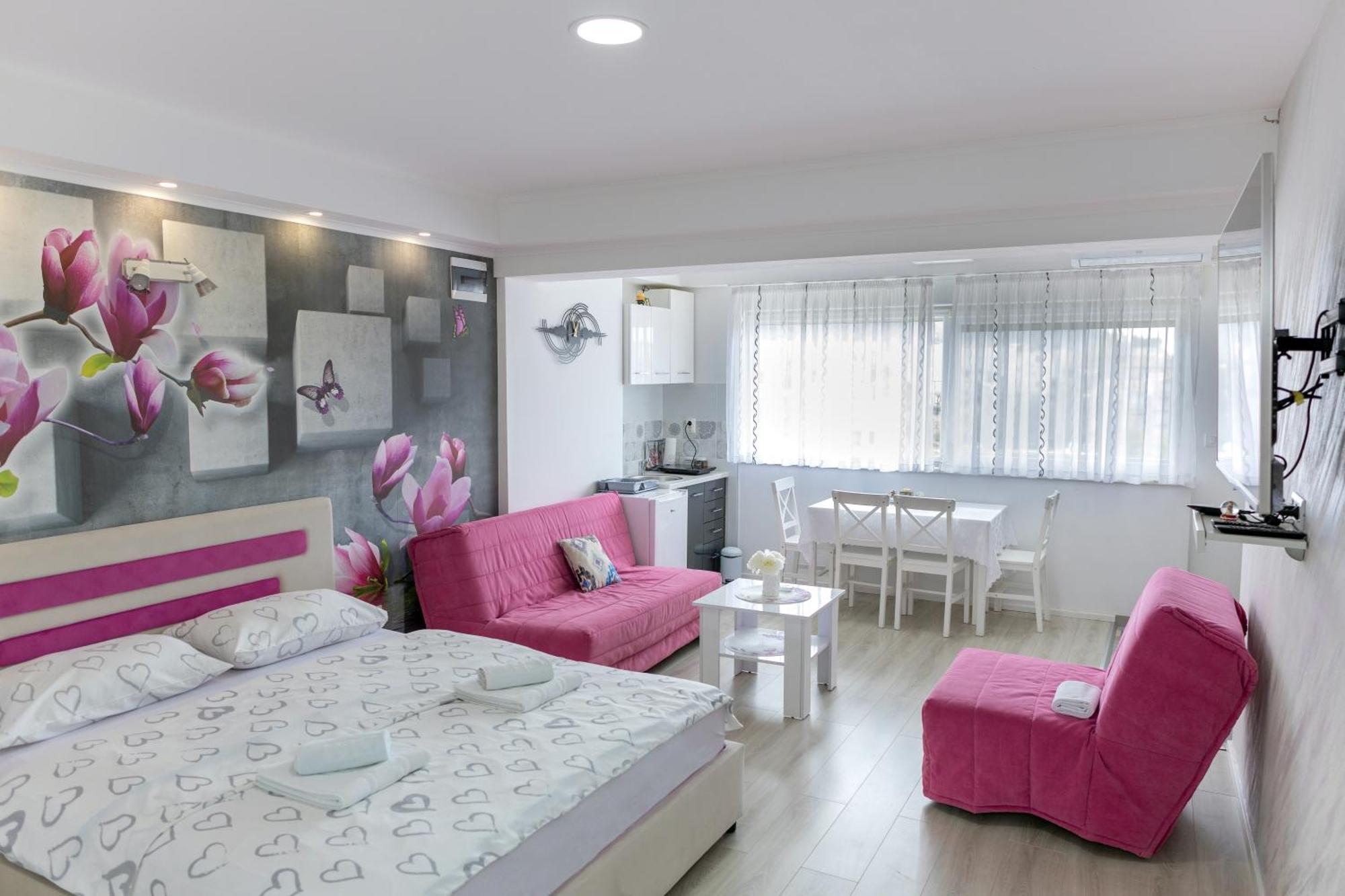 Apartmani Hm 트레빈예 외부 사진